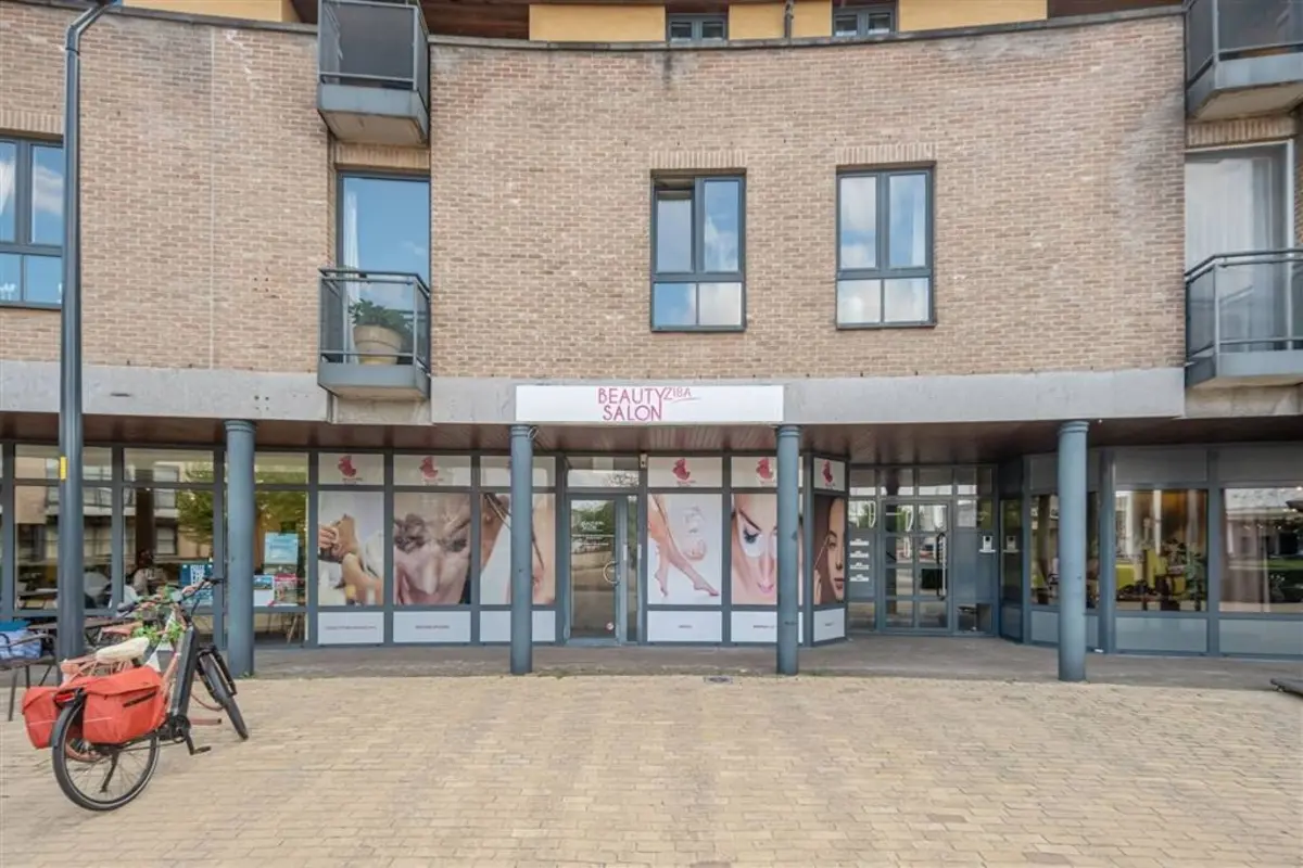 Handelszaak te  koop in Lommel 3920 159000.00€  slaapkamers 127.00m² - Zoekertje 612945