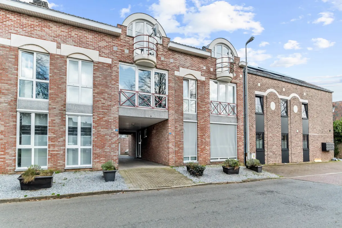 Appartement te  huur in Lanaken 3620 1100.00€ 2 slaapkamers 79.00m² - Zoekertje 613808