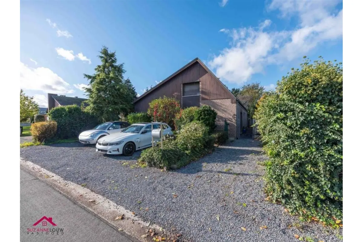 Huis te  koop in Neeroeteren 3680 0.00€ 5 slaapkamers m² - Zoekertje 613974