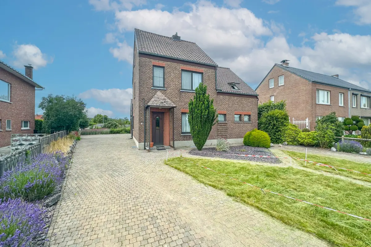 Huis te  koop in Lummen 3560 329000.00€ 3 slaapkamers m² - Zoekertje 613315