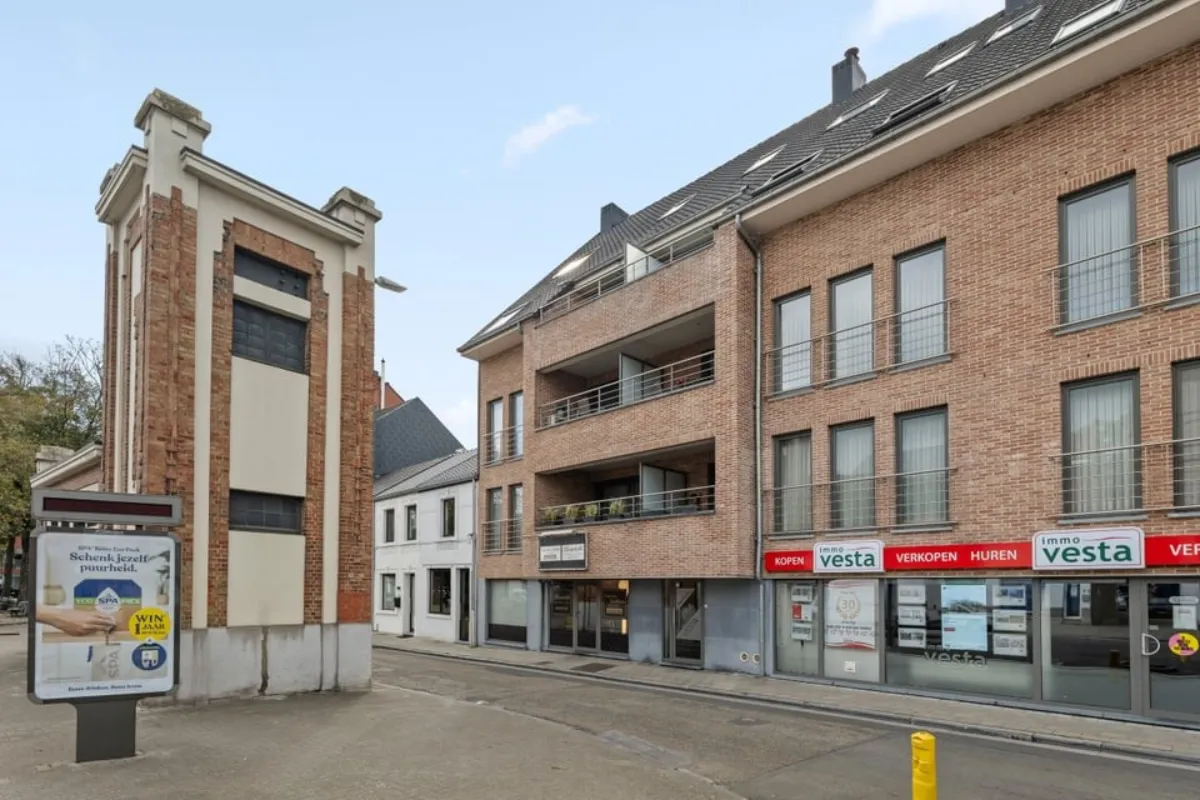 Appartement te  huur in Sint-Truiden 3800 950.00€ 2 slaapkamers 74.00m² - Zoekertje 630547