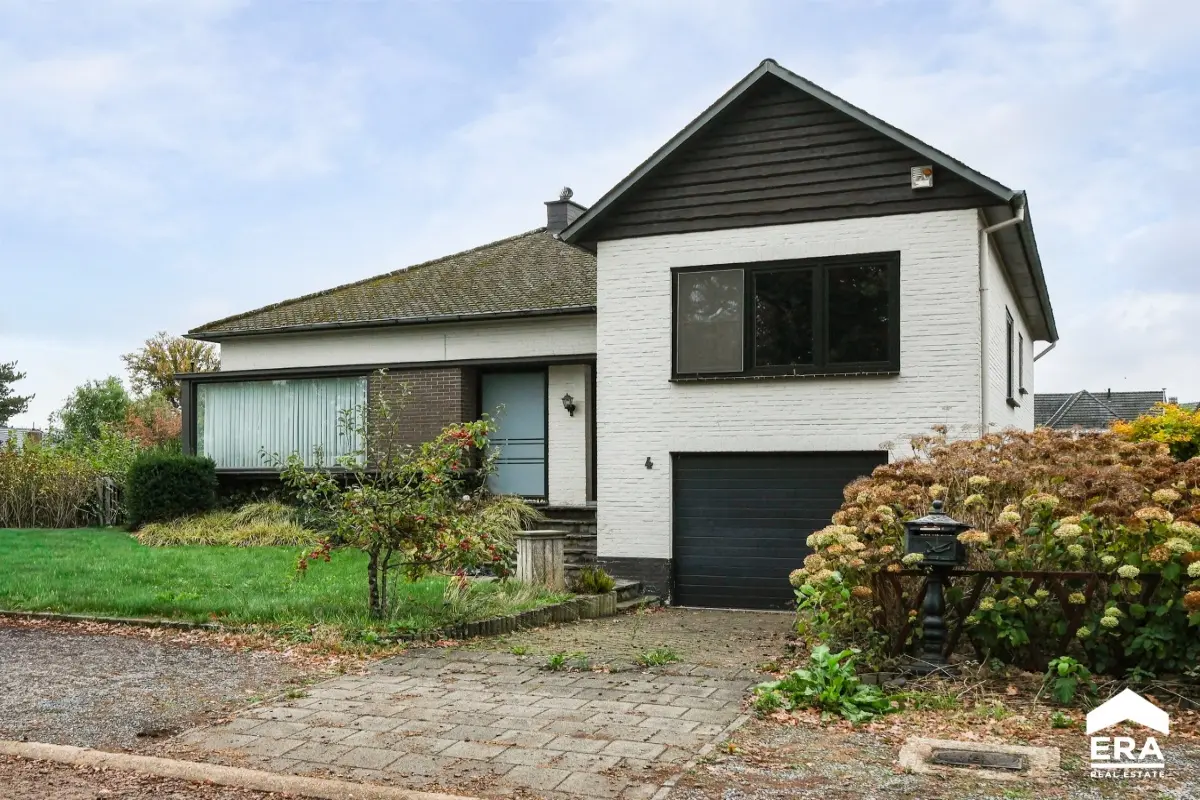 Huis te  koop in Overpelt 3900 295000.00€ 3 slaapkamers 202.00m² - Zoekertje 614719