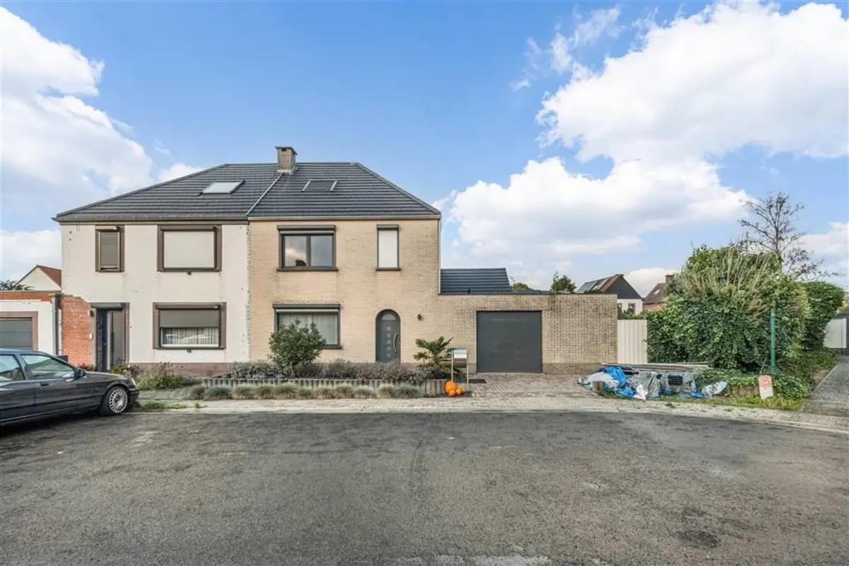 Huis te  koop in As 3665 325000.00€ 3 slaapkamers 116.00m² - Zoekertje 615574