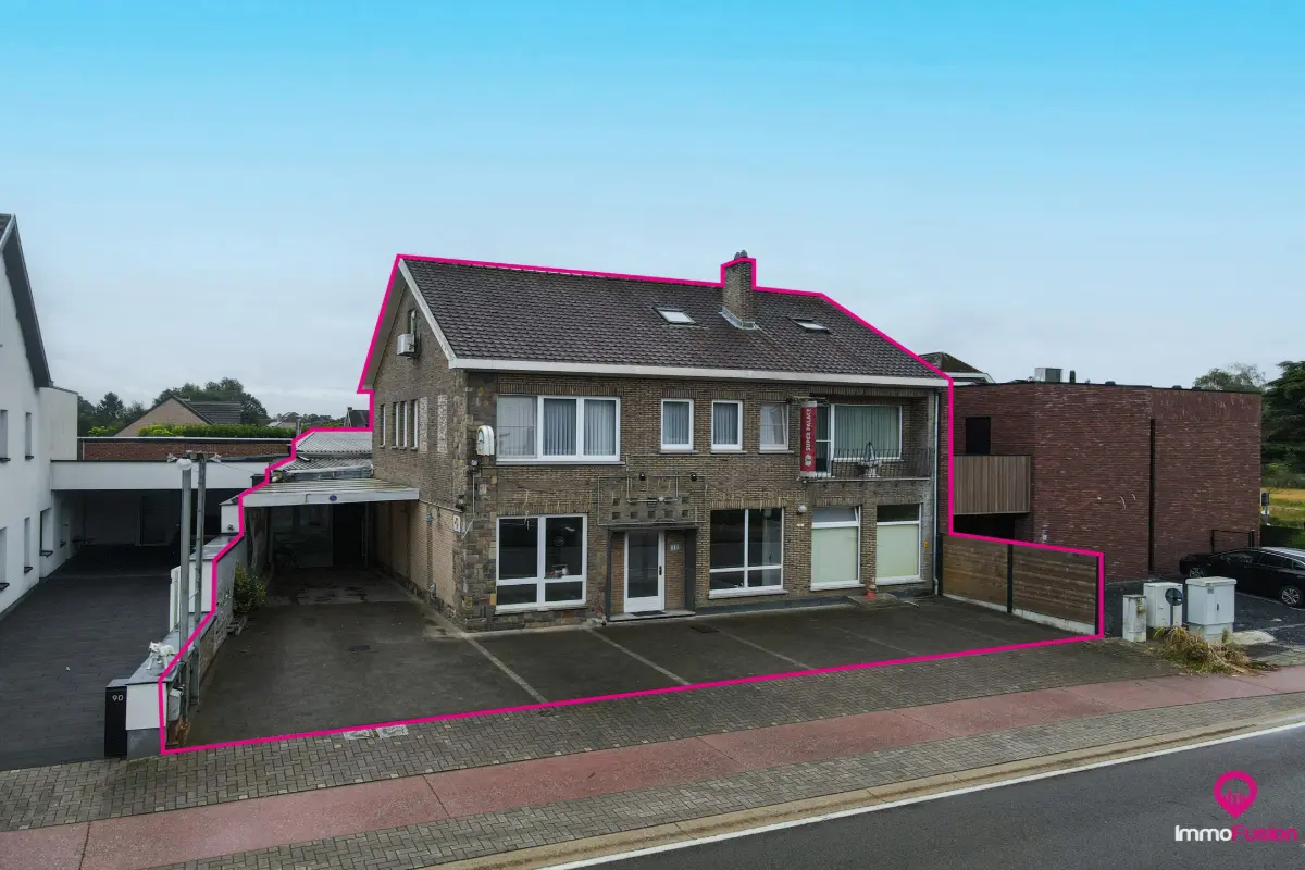 Handelszaak te  huur in Zonhoven 3520 600.00€  slaapkamers 300.00m² - Zoekertje 615985