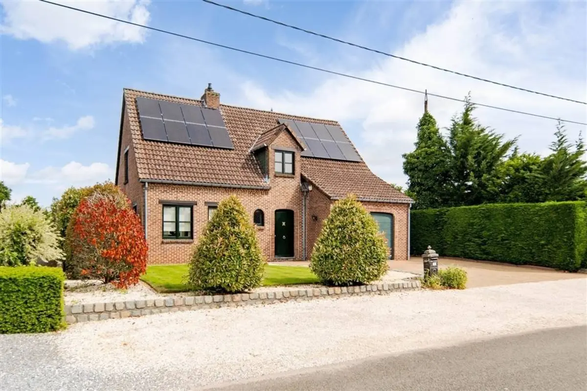 Huis te koop in Hechtel 3940 399000.00€ 3 slaapkamers 210.00m² - Zoekertje 616387