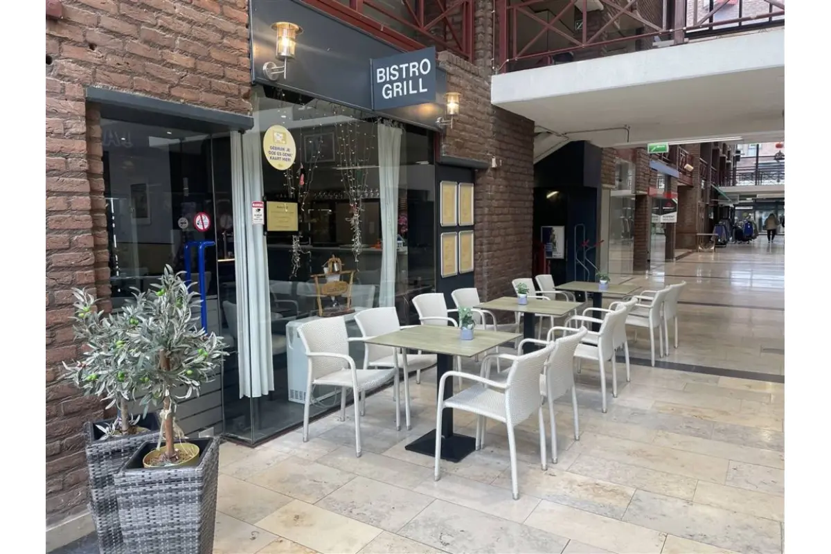 Handelszaak te  huur in Genk 3600 1250.00€  slaapkamers 100.00m² - Zoekertje 616187