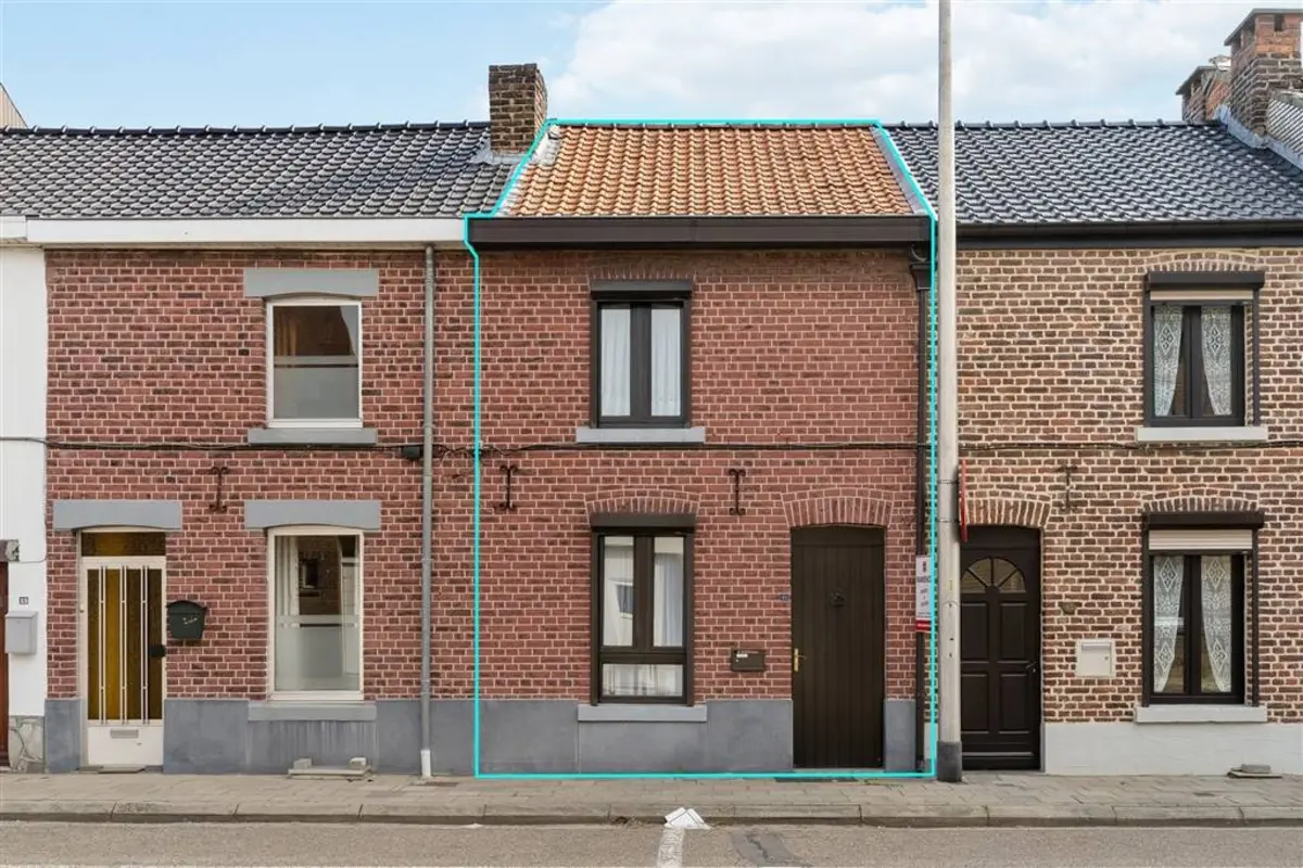Huis te  koop in Berg 3700 139000.00€ 1 slaapkamers 100.00m² - Zoekertje 616839