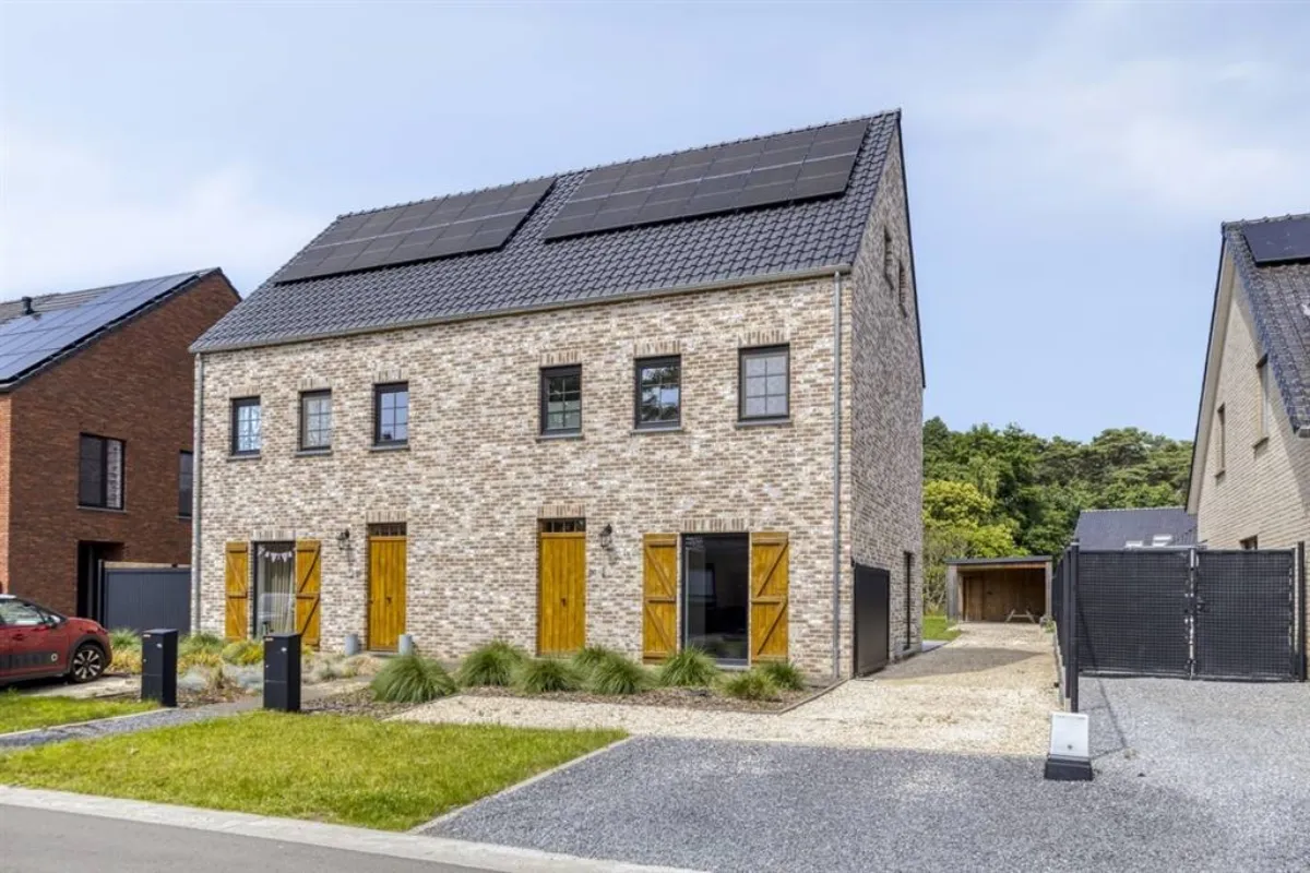 Huis te  huur in Leopoldsburg 3970 1300.00€  slaapkamers 181.00m² - Zoekertje 617206