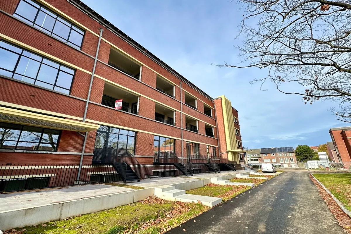 Appartement te  huur in Tongeren 3700 900.00€  slaapkamers m² - Zoekertje 619198