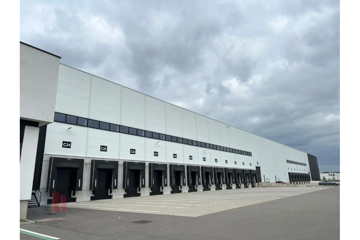 Handelszaak te  huur in Genk 3600 0.00€  slaapkamers 9087.00m² - Zoekertje 619413