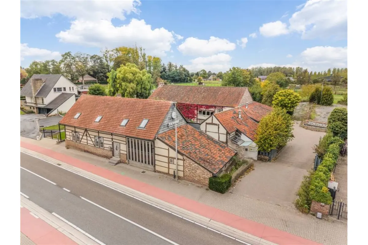 Handelszaak te  koop in Wellen 3830 0.00€ 4 slaapkamers 854.00m² - Zoekertje 618222