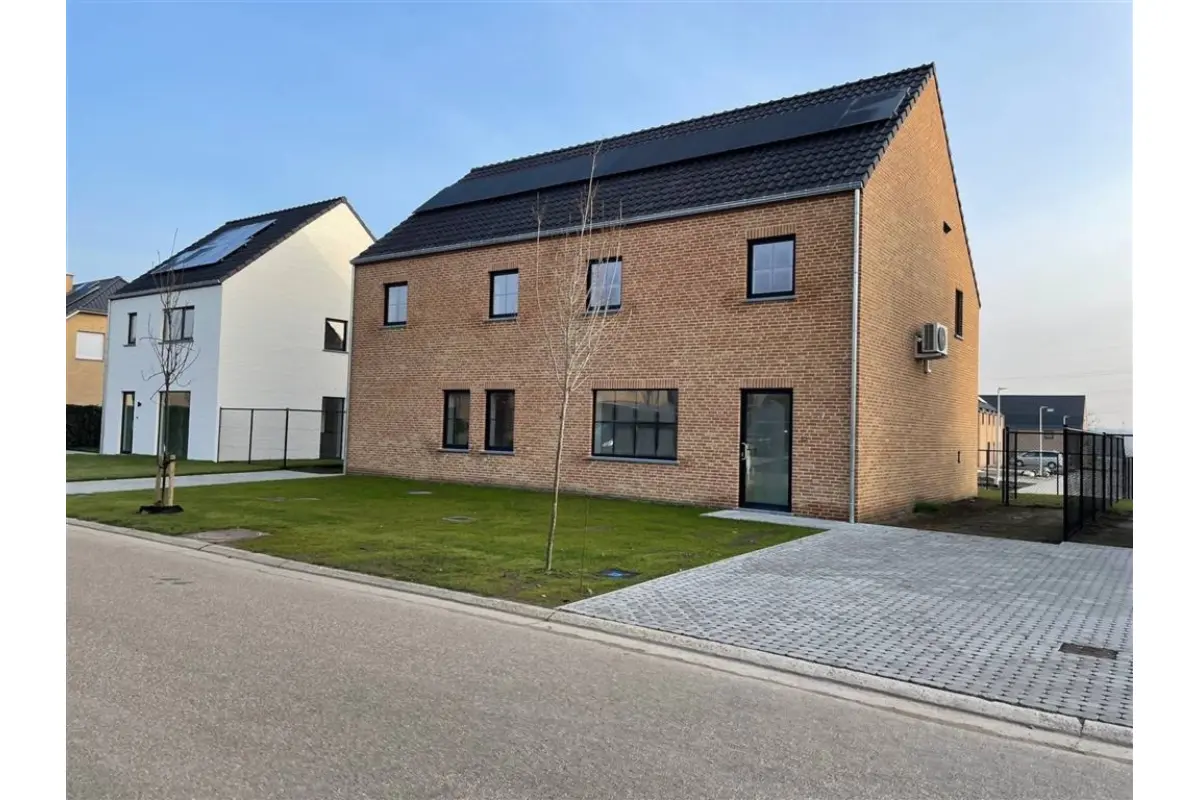 Huis te  huur in Munsterbilzen 3740 1250.00€ 3 slaapkamers 135.00m² - Zoekertje 618328