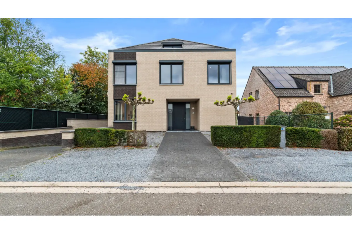 Huis te  koop in Maasmechelen 3630 820000.00€ 5 slaapkamers 385.00m² - Zoekertje 619019