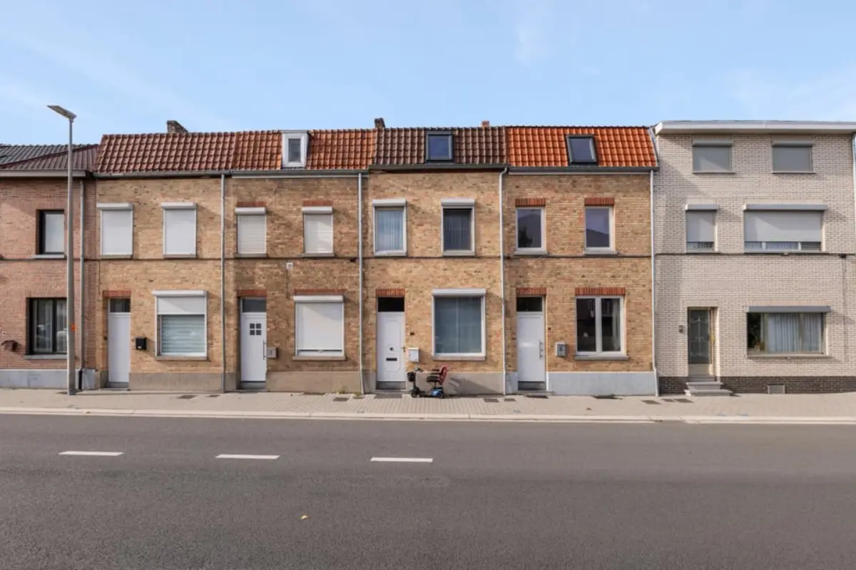 Huis te  koop in Sint-Truiden 3800 170000.00€ 3 slaapkamers 176.00m² - Zoekertje 620580