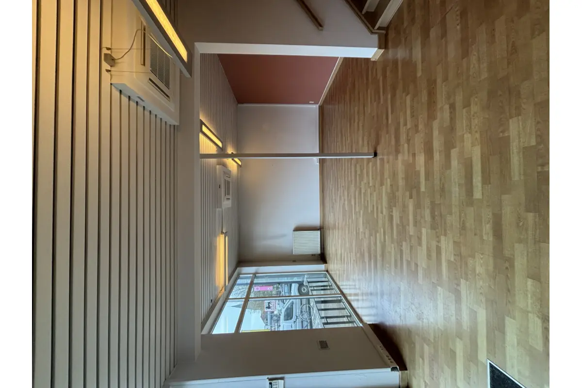 Handelszaak te  huur in Neerpelt 3910 795.00€ 0 slaapkamers 87.00m² - Zoekertje 620765