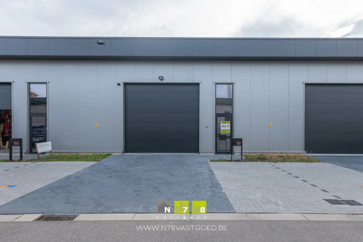 Handelszaak te  koop in Lanaken 3620 295000.00€  slaapkamers 273.00m² - Zoekertje 623680