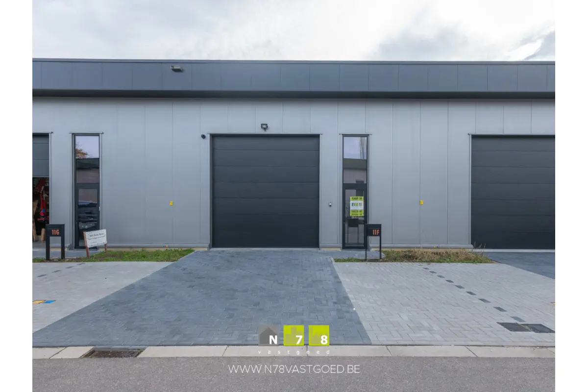 Handelszaak te  koop in Lanaken 3620 295000.00€  slaapkamers 273.00m² - Zoekertje 623680