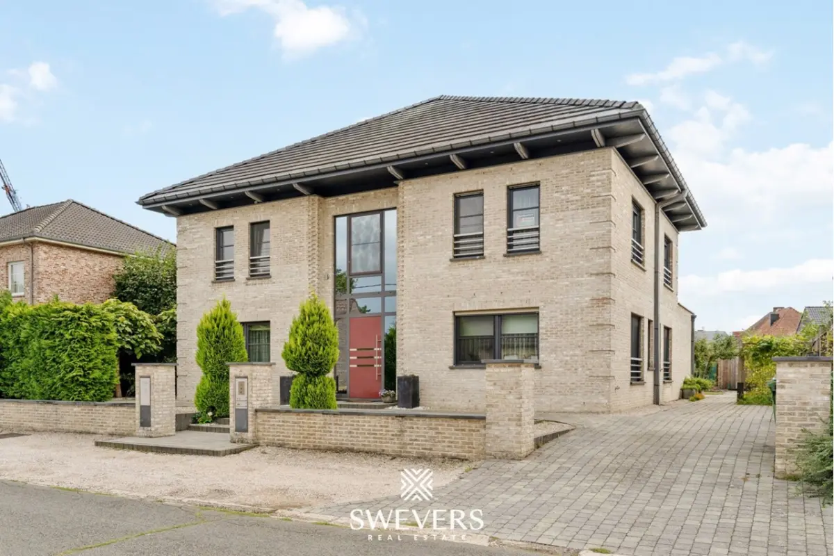 Huis te  koop in Heppen 3971 650000.00€ 6 slaapkamers 349.00m² - Zoekertje 624270