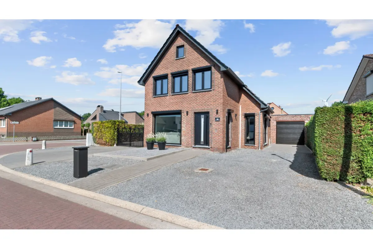 Huis te  koop in Dilsen-Stokkem 3650 435000.00€ 3 slaapkamers 177.00m² - Zoekertje 624043