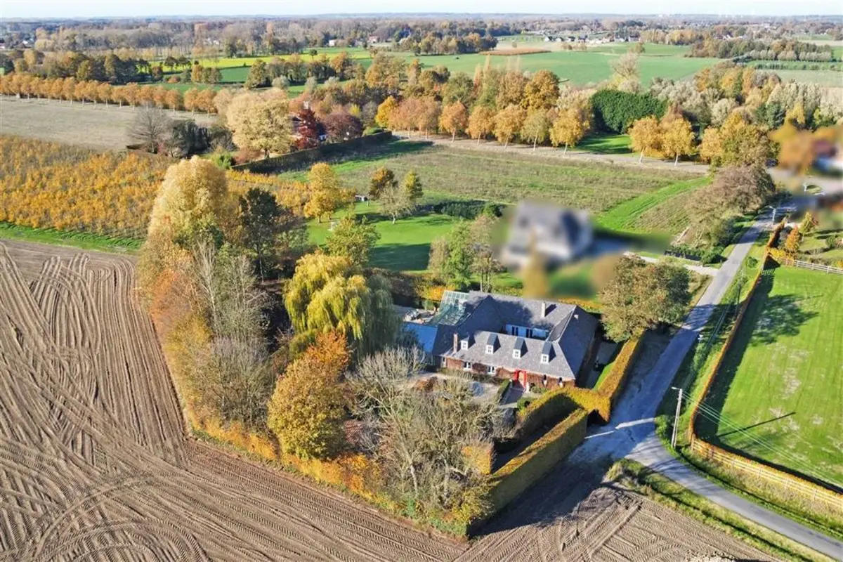 Villa te  koop in Hasselt 3500 0.00€ 4 slaapkamers 582.00m² - Zoekertje 624362