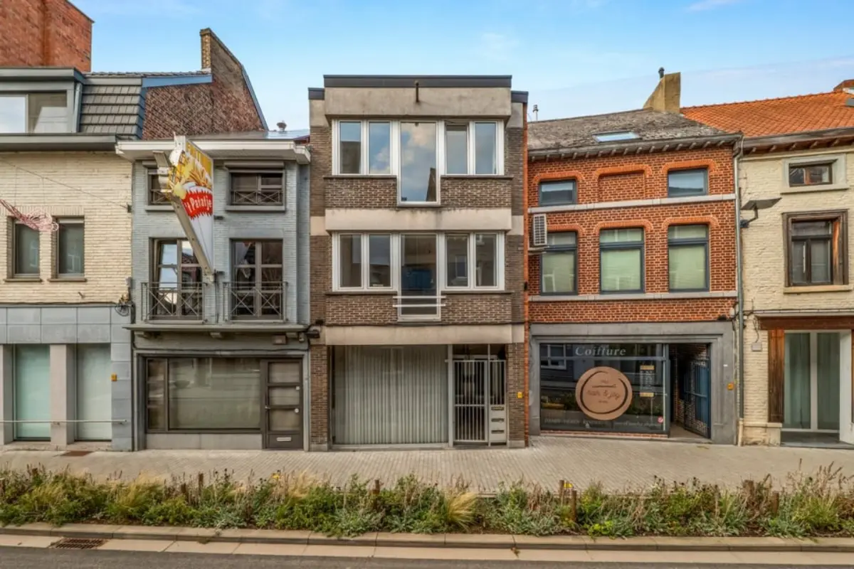 Handelszaak te  koop in Sint-Truiden 3800 69000.00€  slaapkamers m² - Zoekertje 625987