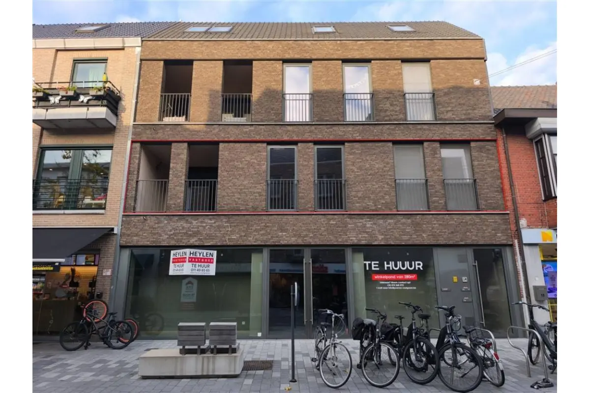 Appartement te  huur in Lommel 3920 895.00€ 1 slaapkamers 83.00m² - Zoekertje 643566