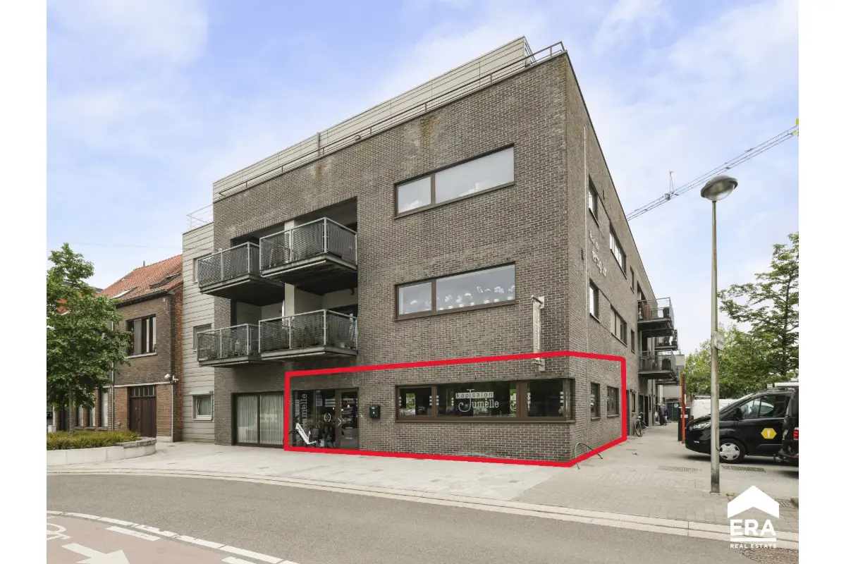 Handelszaak te  koop in Lommel 3920 269500.00€ 0 slaapkamers 97.00m² - Zoekertje 626515