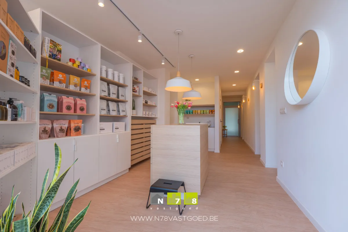 Handelszaak te  koop in Maaseik 3680 324500.00€  slaapkamers 72.50m² - Zoekertje 629512