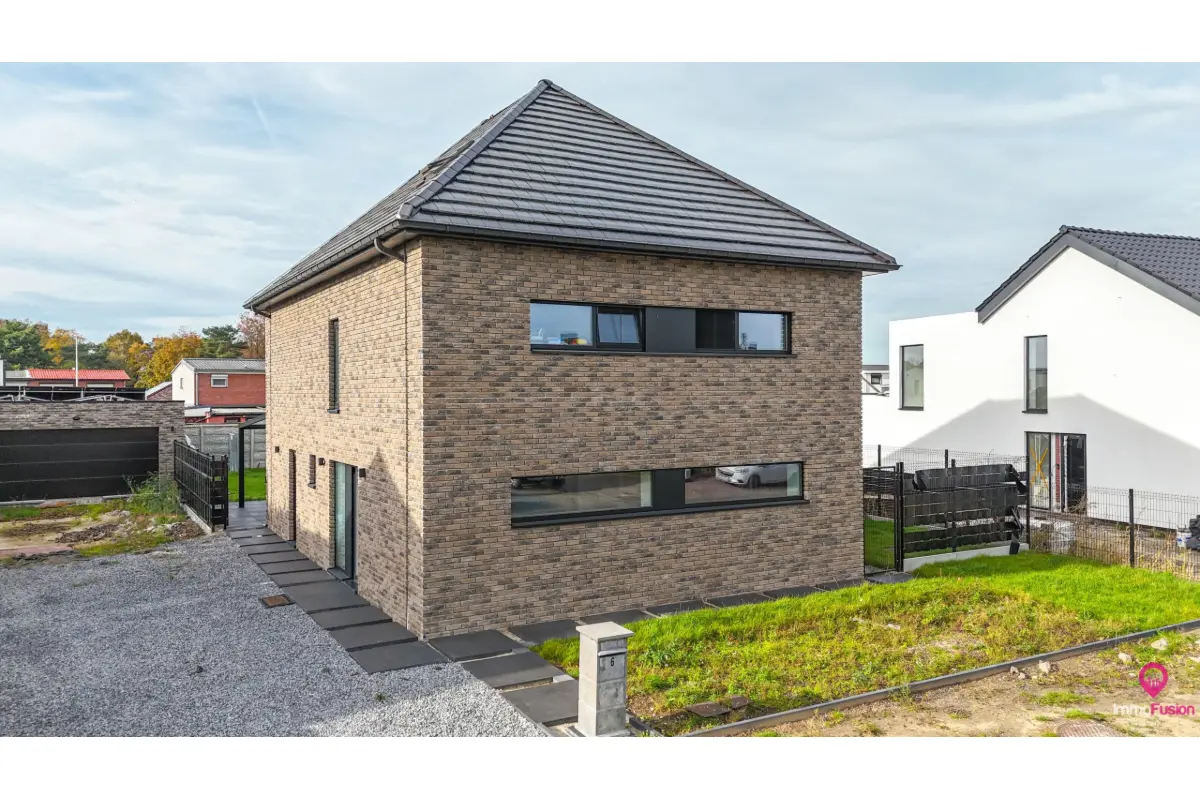 Huis te  koop in Houthalen-Helchteren 3530 475000.00€ 4 slaapkamers 225.00m² - Zoekertje 628474