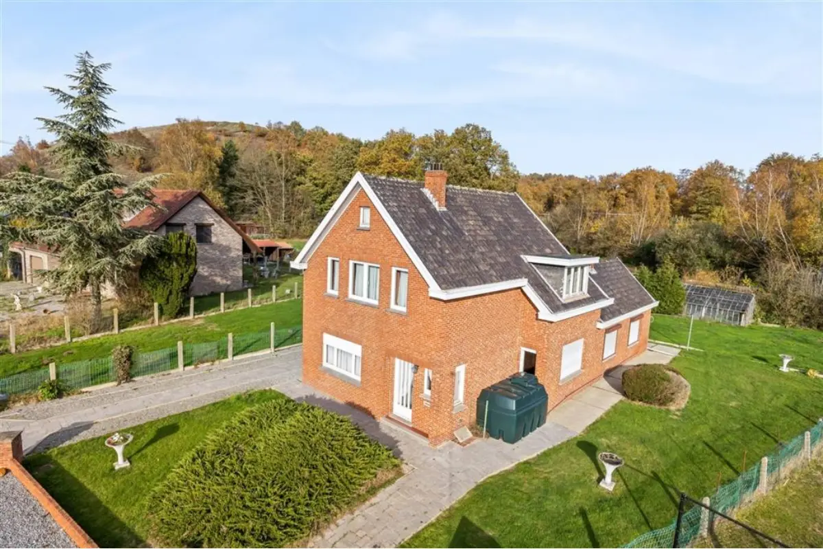 Huis te  koop in Beringen 3580 275000.00€ 3 slaapkamers 182.00m² - Zoekertje 629855