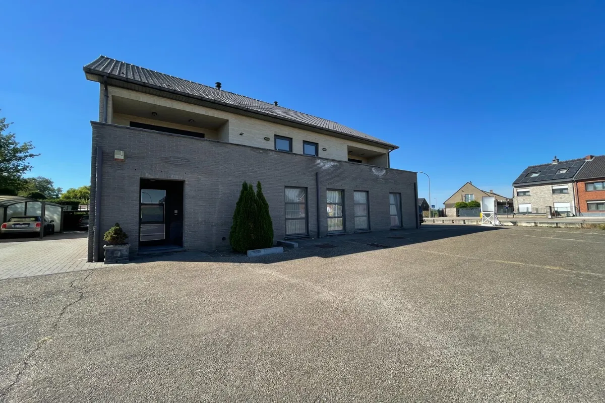 Appartementsgebouw te  koop in Diepenbeek 3590 0.00€  slaapkamers 229.00m² - Zoekertje 630766