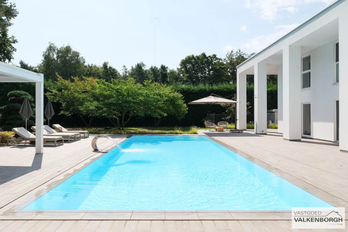 Villa te  koop in Heusden-Zolder 3550 0.00€ 4 slaapkamers 358.00m² - Zoekertje 630776