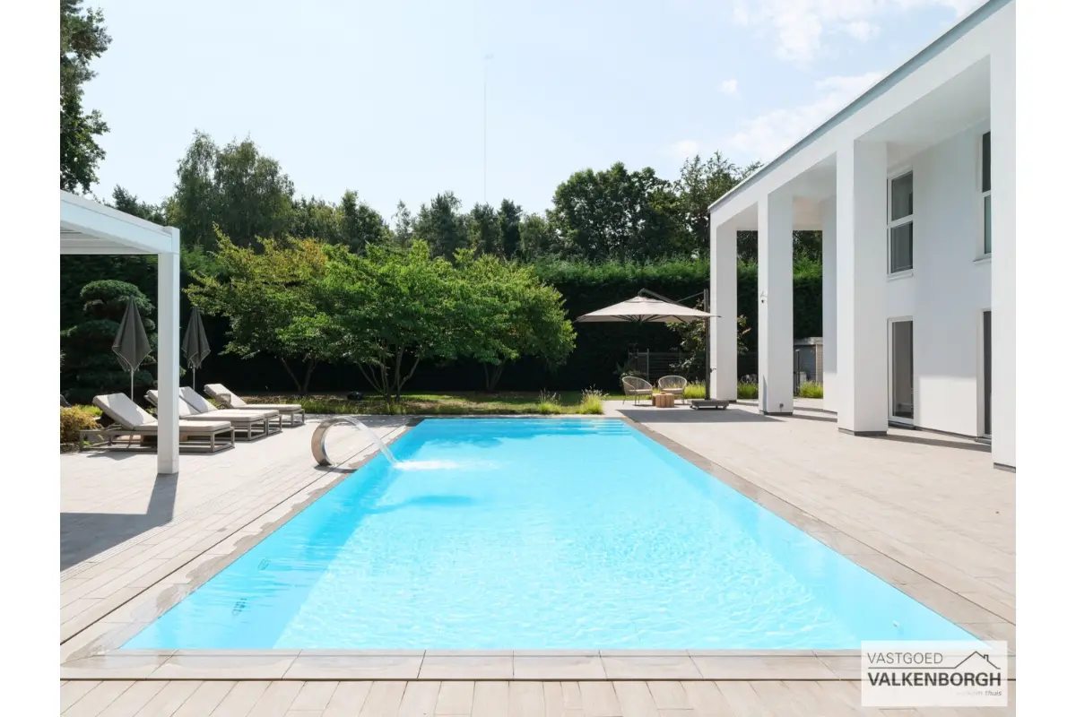 Villa te  koop in Heusden-Zolder 3550 0.00€ 4 slaapkamers 358.00m² - Zoekertje 630776