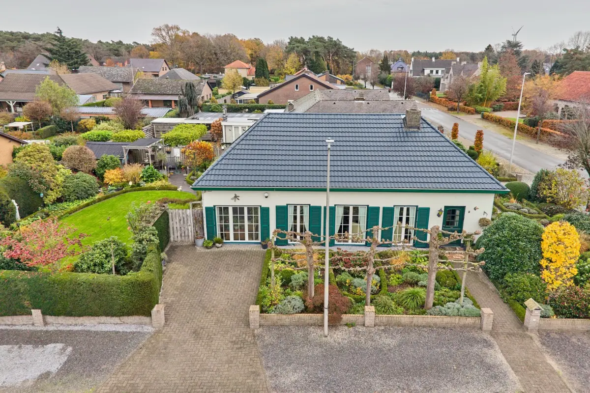 Bungalow te  koop in Lommel 3920 330000.00€ 3 slaapkamers m² - Zoekertje 630749