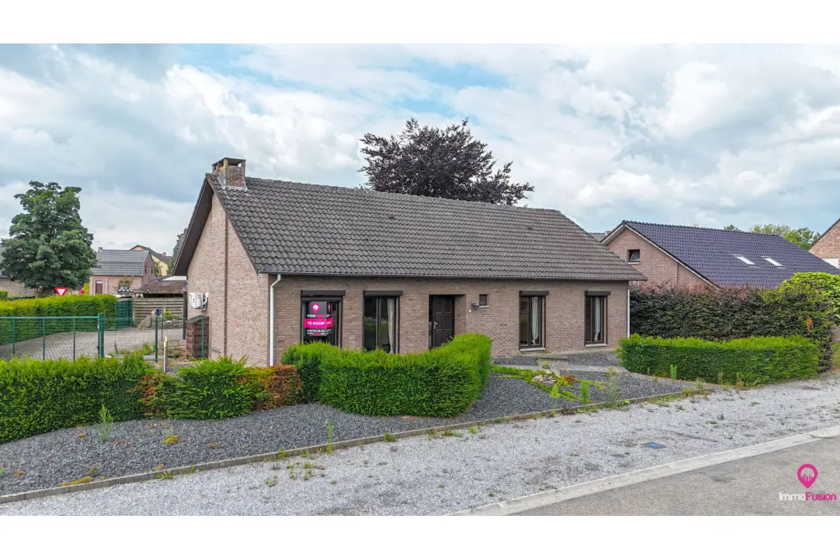 Huis te  koop in Bocholt 3950 345000.00€ 3 slaapkamers m² - Zoekertje 630986