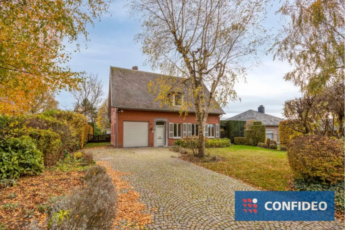 Huis te  koop in Tongeren 3700 449000.00€ 6 slaapkamers 250.00m² - Zoekertje 631738