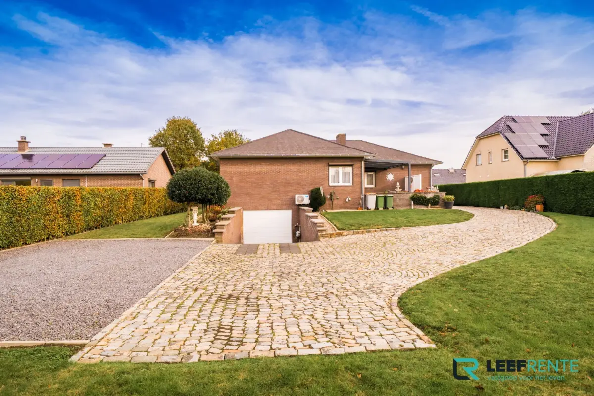 Huis te  koop in Niel-bij-As 3668 65000.00€ 3 slaapkamers 160.00m² - Zoekertje 633438