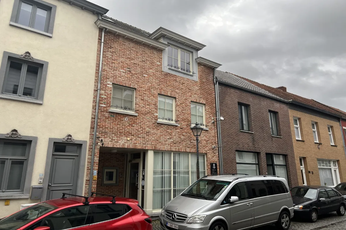 Appartement te  huur in Dilsen-Stokkem 3650 850.00€ 1 slaapkamers 81.00m² - Zoekertje 632860