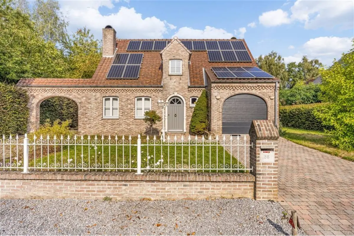 Huis te  koop in Houthalen 3530 449000.00€ 3 slaapkamers 227.00m² - Zoekertje 634248