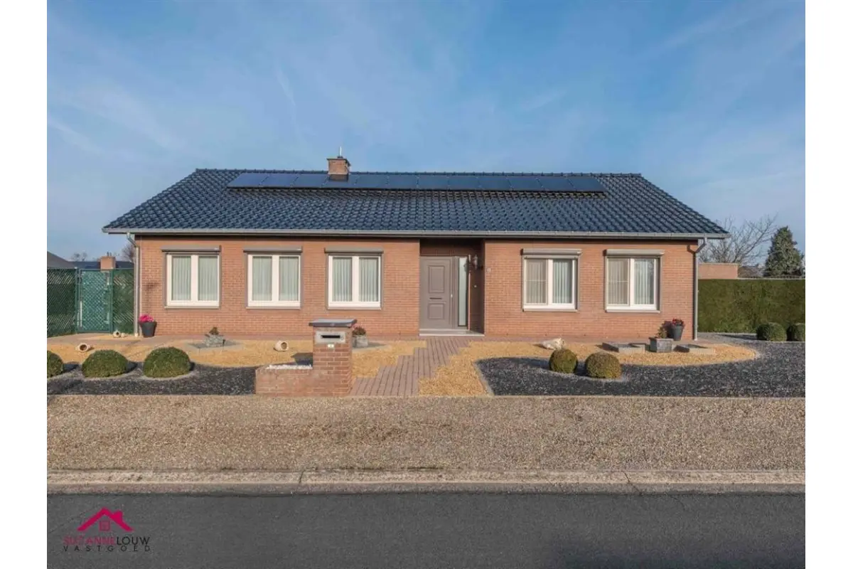 Huis te  koop in Elen 3650 395000.00€ 3 slaapkamers m² - Zoekertje 635578