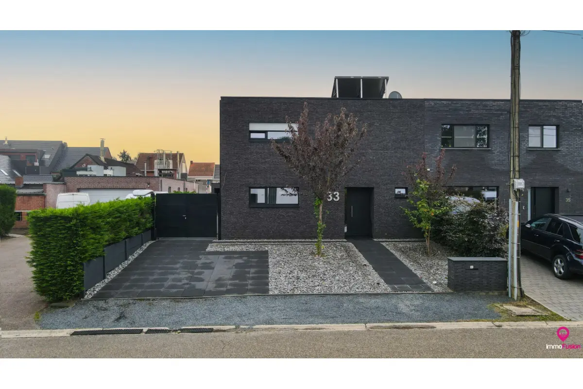 Huis te  huur in Heusden-Zolder 3550 1900.00€ 3 slaapkamers 234.00m² - Zoekertje 636308