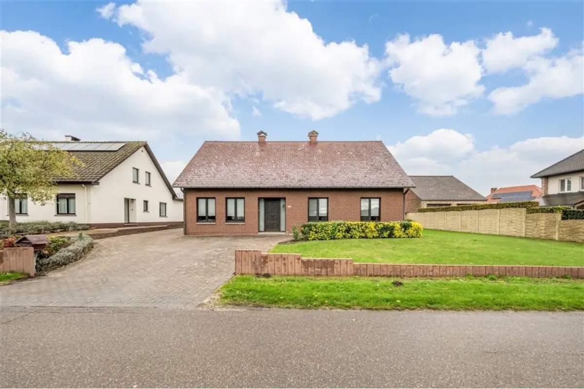 Huis te  koop in Overpelt 3900 390000.00€ 4 slaapkamers 221.00m² - Zoekertje 636334