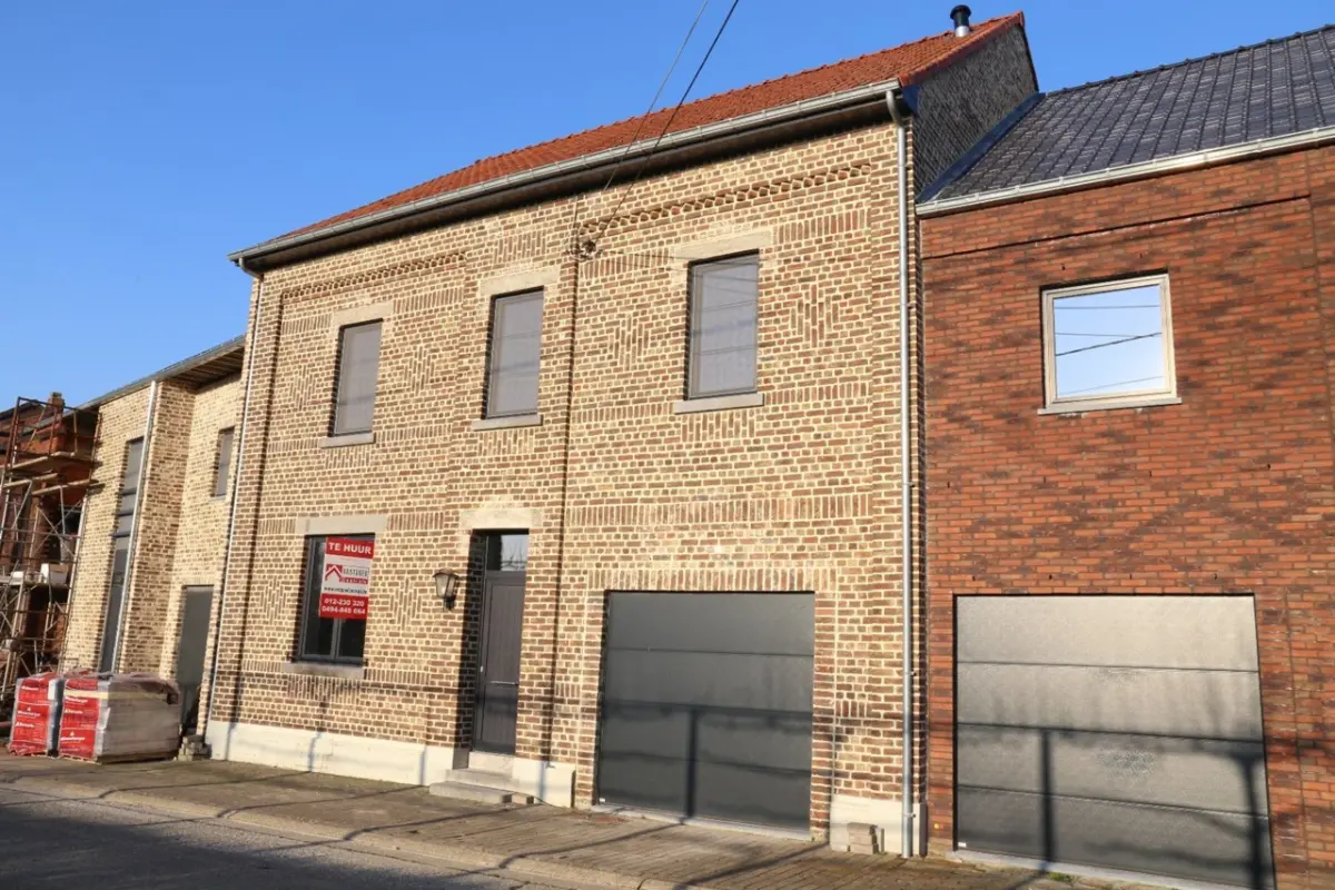 Huis te  huur in Tongeren 3700 1250.00€ 3 slaapkamers m² - Zoekertje 636239