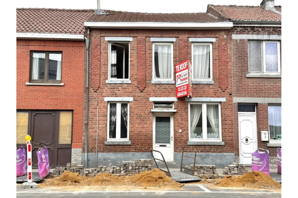 Huis te  koop in Berg 3700 150000.00€ 3 slaapkamers m² - Zoekertje 636240