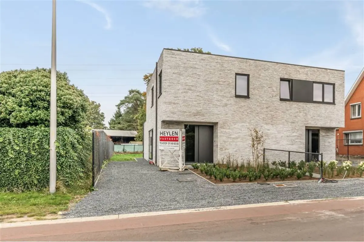 Huis te  koop in Heusden-Zolder 3550 375000.00€ 3 slaapkamers 174.00m² - Zoekertje 636078