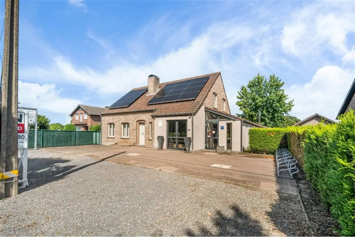 Huis te  koop in Kessenich 3640 495000.00€ 4 slaapkamers 292.00m² - Zoekertje 637481