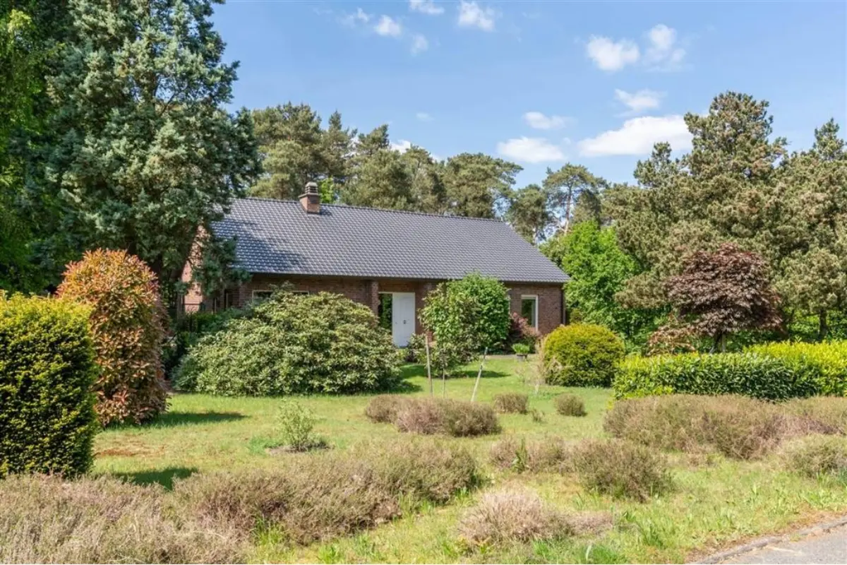 Villa te  koop in Heusden-Zolder 3550 480000.00€ 4 slaapkamers 274.00m² - Zoekertje 636897