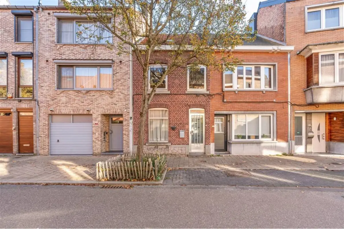 Huis te  koop in Hasselt 3500 180000.00€ 3 slaapkamers 152.00m² - Zoekertje 636884