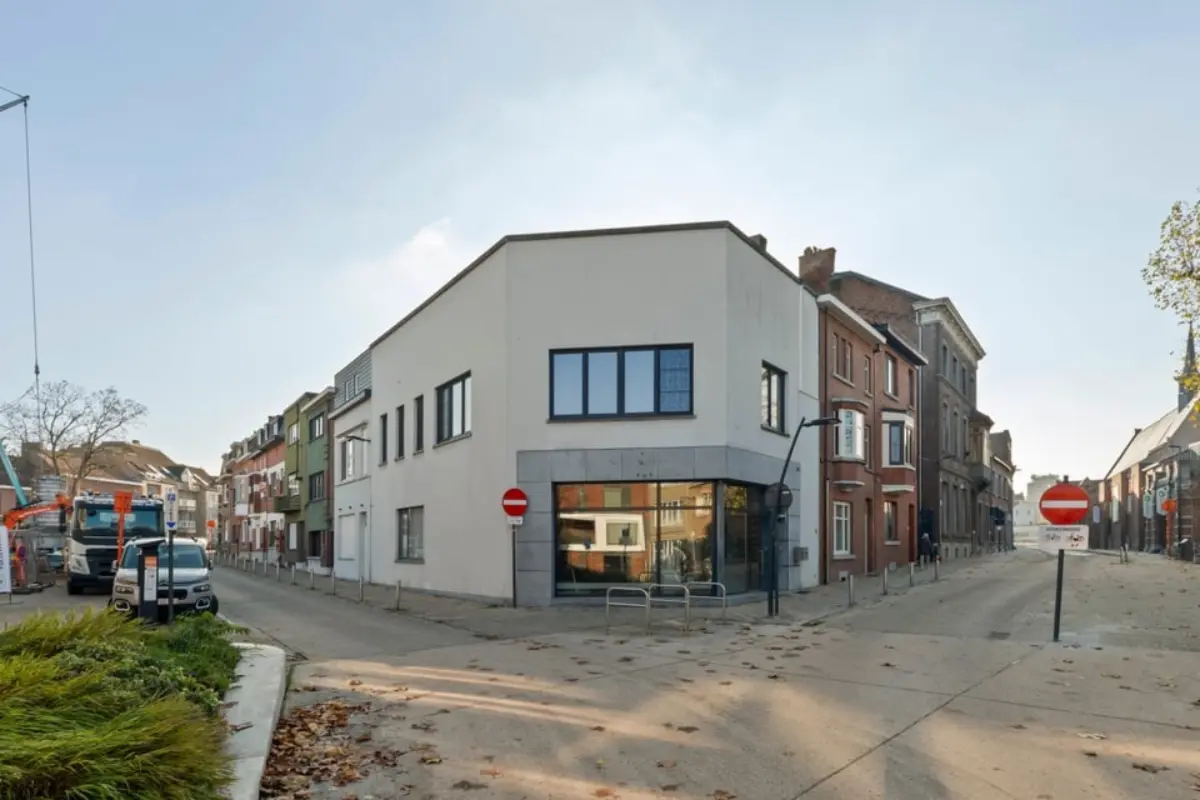 Handelszaak te  huur in Sint-Truiden 3800 675.00€  slaapkamers 114.00m² - Zoekertje 636922