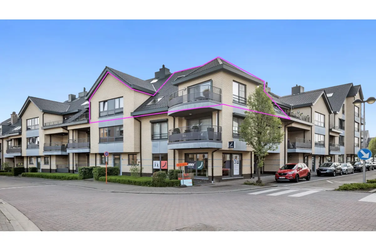 Duplex te  koop in Lanaken 3620 499000.00€ 4 slaapkamers 244.00m² - Zoekertje 638952